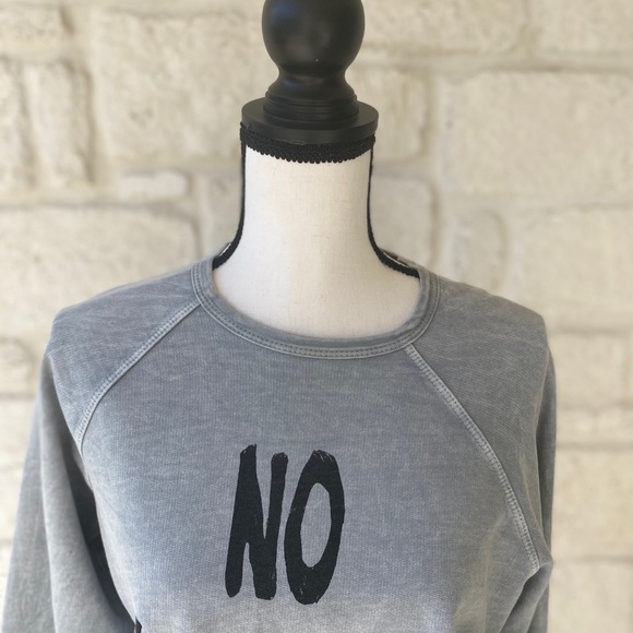 Hips AND Hair NO F.R.I.E.N.D.S. sweatshirt Size XS - Picture 5 of 10